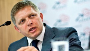 Radičová je klamárka, zaútočil Fico po motorkárskom výlete