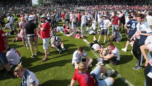 Dva góly zo súbežného zápasu zrušili oslavy fanúšikov Hamburgu