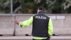 Pri dopravnej nehode sa zrazili tri autá. Medzi účastníkmi sú aj deti