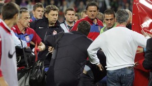 Srbská prokuratúra obvinila osem ľudí za šarvátku po baráži