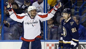 Siedmy raz 50-gólový Ovečkin, Holtby ako Brodeur
