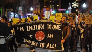 Američania protestujú, Trumpovi sa to zdá nefér