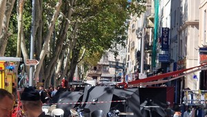 Útočník dobodal najmenej štyroch ľudí v reštaurácii. Polícia ho zastrelila