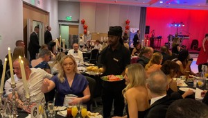 Takmer 350 hostí oslávilo slovenskú kultúru na plese v Birminghame