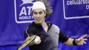 Lacko nešokoval, antukár Ferrer si s ním poradil v 3 setoch