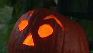 Vyrezávanie svetlonosov je európska tradícia. Postupne sme od nej upustili počas kolektivizácie. Dôvod je prekvapujúci.