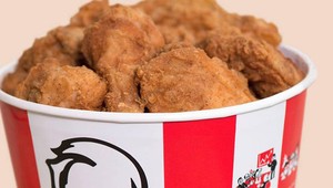 KFC vyrobila tú najstrašnejšiu obuv, akú sme kedy videli