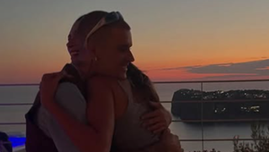 Je všetko v poriadku? Bieber zverejnil fotky s bábom a manželkou, ľudia si ale všimli jeden detail!