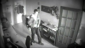 Žuvačkový zlodej. Vzal prvú vec, ktorú uvidel a zdrhol