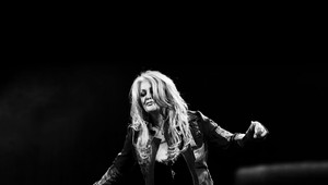 Zomrela Bonnie TYLER