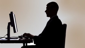 Internetový bazár vrážd. Nevinní ľudia si objednajú tovar, no vrahovia ich zabijú