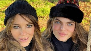 Slávna herečka na FOTKE so synom. Ako identické dvojičky!