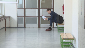 Koniec povinných bakalárskych prác? Česko už mení systém, Slovensko ho zvažuje