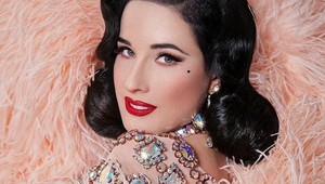 Hviezdna kráľovná burlesky Dita Von Teese si podmaní Prahu