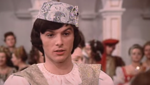 O polovicu mladšia manželka českého princa z Popolušky je neverná? Herec má jasnú odpoveď!