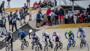 Škaredý pád, ktorý poslal bikera do kómy