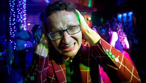 Viete, prečo hrá v podnikoch tak hlučná hudba? Vedci majú vysvetlenie