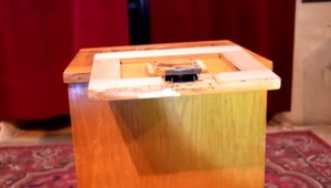 Zlodejovi nebolo nič sväté. Z kostola ukradol 300 eur