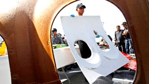 Záchranári našli chvost lietadla spoločnosti AirAsia