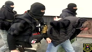 EXKLUZÍVNE! Šamorínskych policajtov opäť zadržalo komando