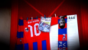 Sledovanie futbalu skončilo tragédiou. Muž po prevoze do nemocnice zomrel