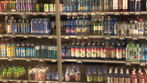 Predaj sladených nápojov klesol, výrobcovia hovoria o vplyve zavedených daní