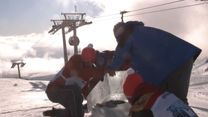 Na Skalnatom plese umelci zo zahraničia vyrezali sochy z ľadu