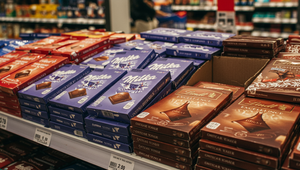 Agresívny zlodej kradol v obchode čokolády. Na SBSkárku vytiahol nôž