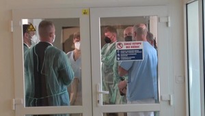 Slovensko má najhoršiu covidovú pozíciu na svete. Heger hrozí plošným locdownom