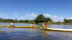 Ťažká cesta za vzdelaním: Deti musia denne do školy doplávať, charita im zháňa lode
