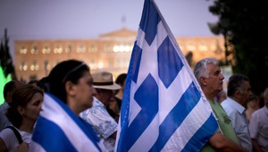 Tsipras odstúpil, vládu má zostaviť opozícia