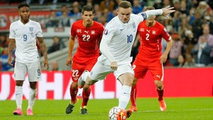 Rooney prekonal Charltona. Je najlepším strelcom Anglicka