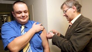 Pás v aute chráni iba vás. Očkovanie aj všetkých okolo