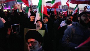 ONLINE: Zabitie Chameneího je „vojnou proti moslimom“, prezident sľubuje pomstu