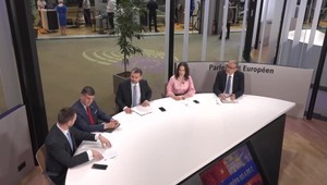 Lexmann Uhríkovi: Vy iba strašíte migráciou, pretože to funguje na vašich voličov