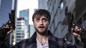 Daniel Radcliffe sa ocitol v skutočnej videohre: Pozrite si trailer na jeho nový film Guns Akimbo!