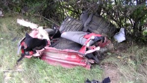 Hrozivá nehoda. Auto sa roztrhlo na dve časti