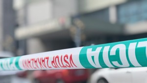 Polícia začala trestné stíhanie v prípade streľby v byte na známom sídlisku