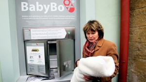 Baby boxy zachránili už sto bábätiek