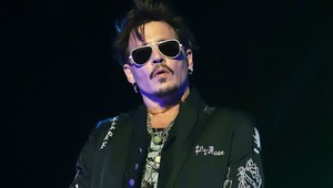 Depp našiel lásku v Prahe! Kráska je rovesníčka s jeho dcérou!