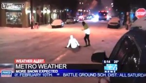 Až príliš živý vstup! Sneh - dokonalý na beh! A - tresk na kríže!