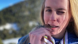 Nevidí, ale VYHRÁVA. Hviezda zo zasnežených svahov Alexandra Rexová