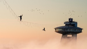 FOTO a VIDEO: Unikátny svetový rekord v Bratislave. Jaan Roose prešiel na slackline 14,7 km
