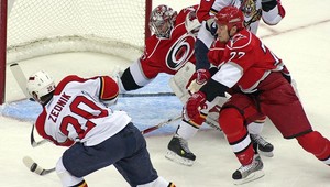 Detroit ťahá sériu, štyria Slováci s bodmi