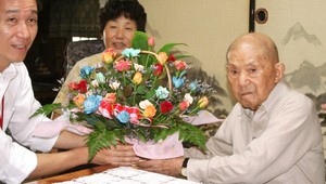 Zomrel najstarší muž na svete vo veku 113 rokov