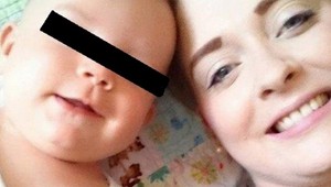 Po šestnástich potratoch porodila dcéru, ktorá žila iba rok