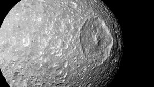 Tím vedcov objavil pod povrchom Hviezdy smrti oceán