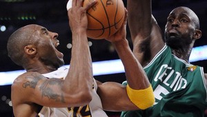 Boston zvíťazil v Los Angeles a vyrovnal stav série