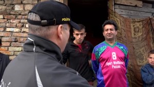 Tohto muža si ženy v osade nevedia vynachváliť