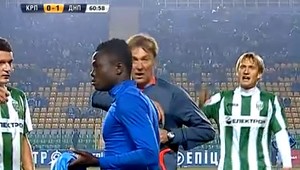 Stupídne vylúčenie. Nabudúce sa vyzlečie až v sprche...